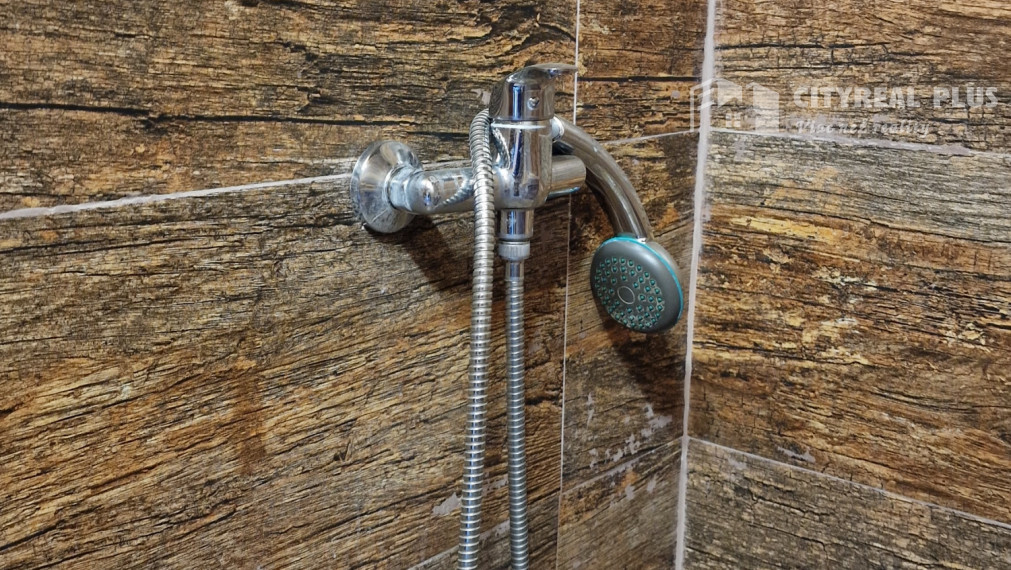 Ponúkam na predaj záhradnú chatu Nové Zámky