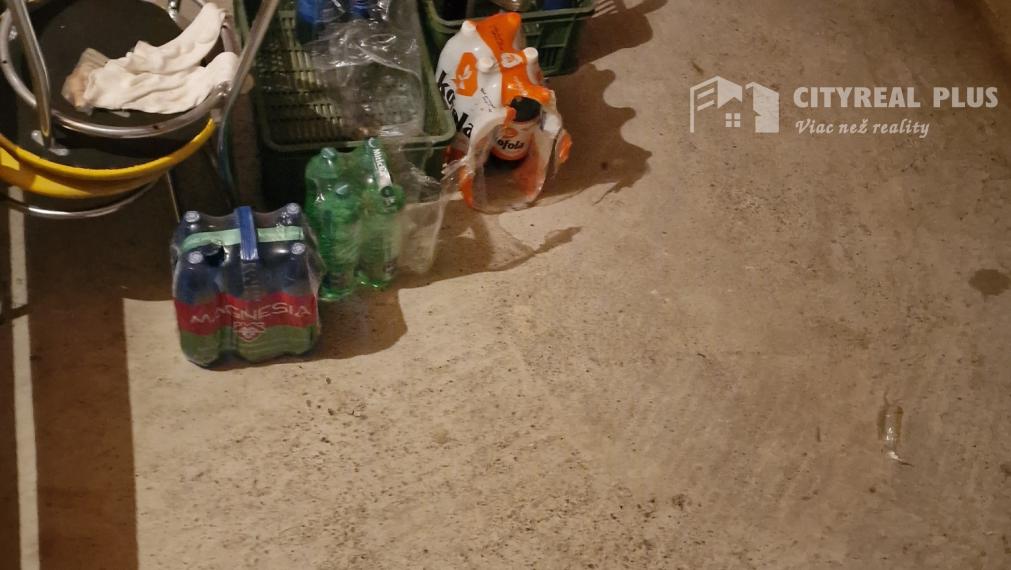 Ponúkam na predaj záhradnú chatu Nové Zámky