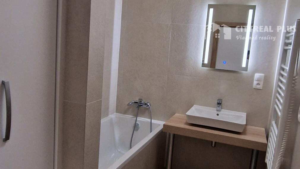 NA PRENÁJOM LUXUSNÝ 3 IZBOVÝ BYT SOHO NOVÉ ZÁMKY