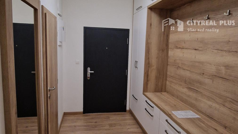 NA PRENÁJOM LUXUSNÝ 3 IZBOVÝ BYT SOHO NOVÉ ZÁMKY