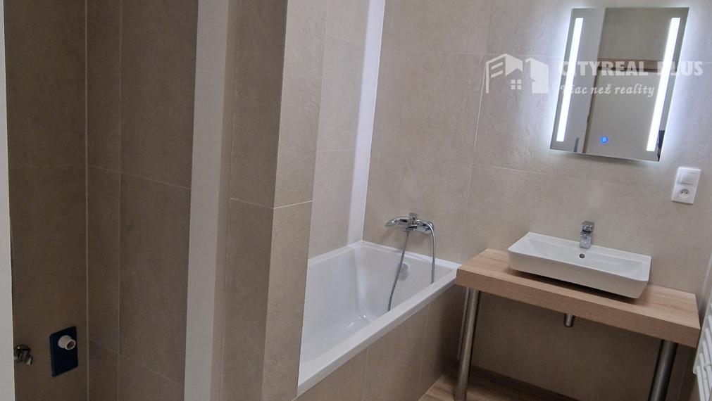 NA PRENÁJOM LUXUSNÝ 3 IZBOVÝ BYT SOHO NOVÉ ZÁMKY