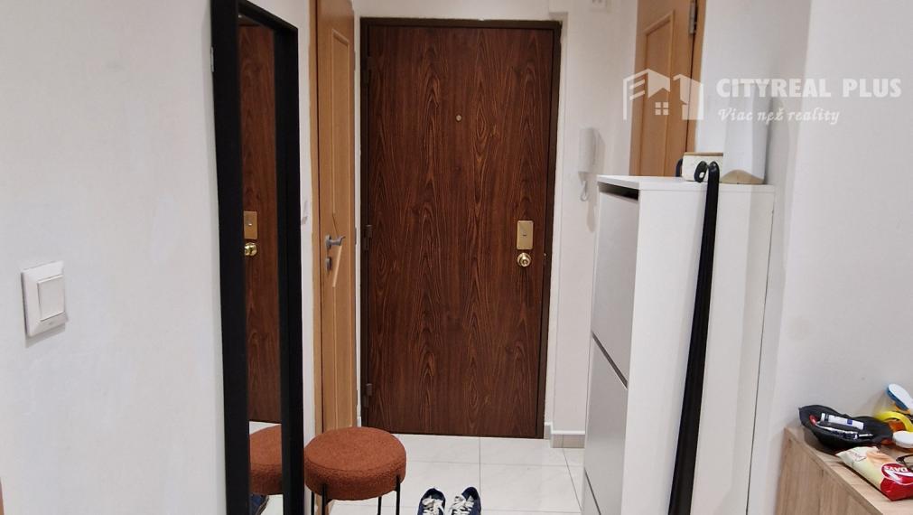 Ponúkam NA PREDAJ  3 izbový byt 82m2 Nové Zámky