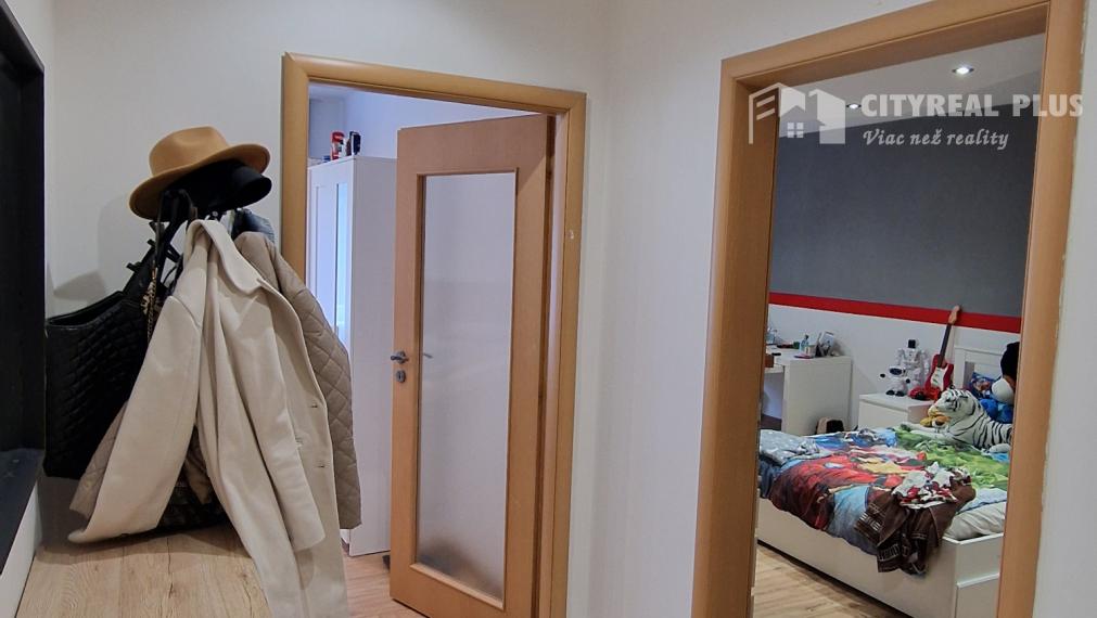 Ponúkam NA PREDAJ  3 izbový byt 82m2 Nové Zámky