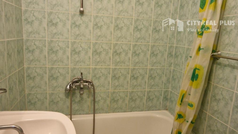 Ponúkam na prenájom 2 izbový byt na ulici Ľ.Štúra Nové Zámky