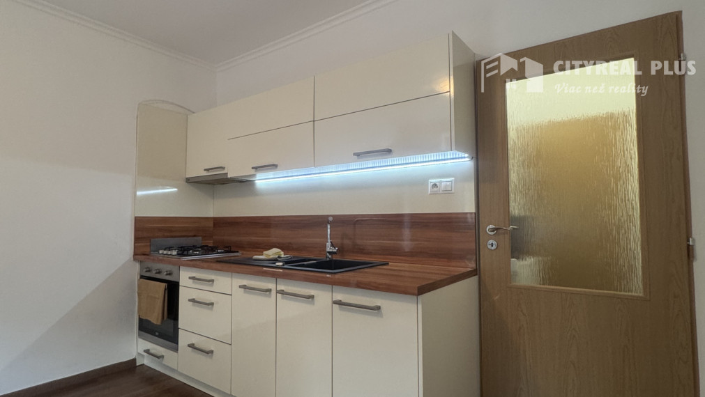 Ponúkame Vám na prenájom zariadený 1 izbový byt v meste Nové Zámky