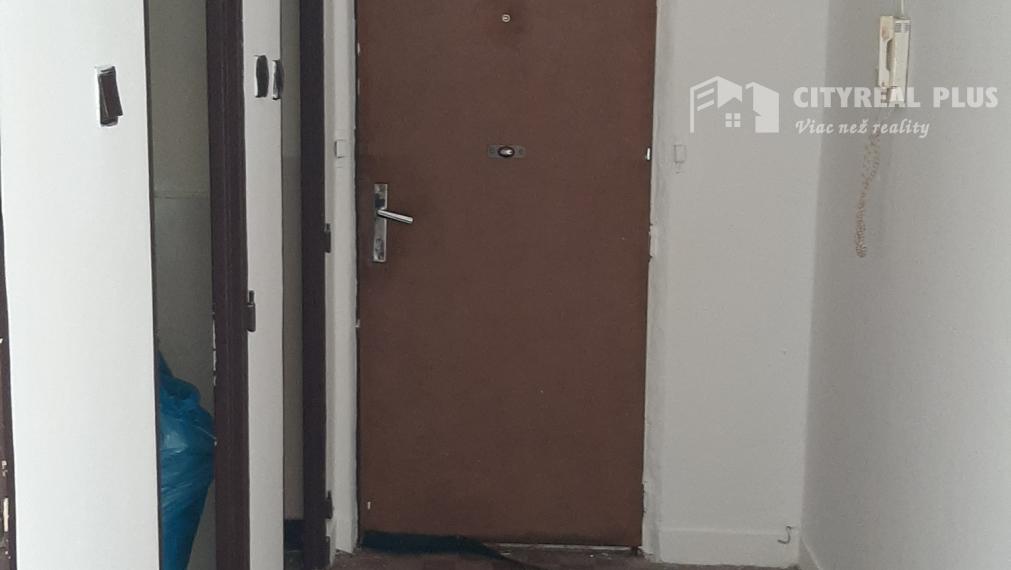 PREDÁM 1 izbový byt  40m2 Nové Zámky