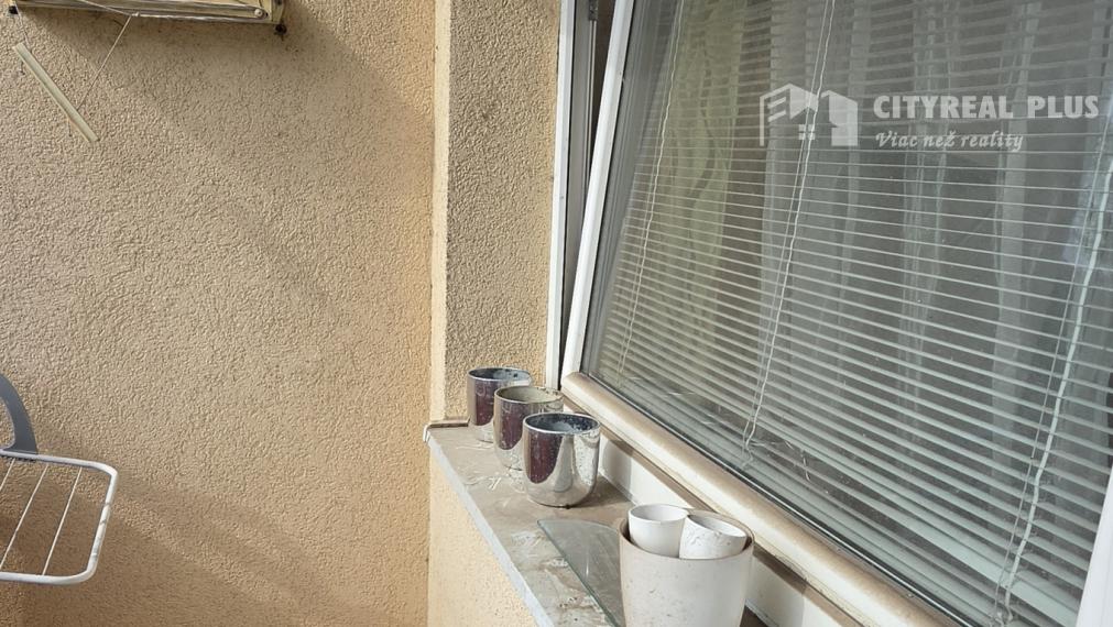 Predám prerobený tehlový 2 izbový byt s lodžiou Šurany