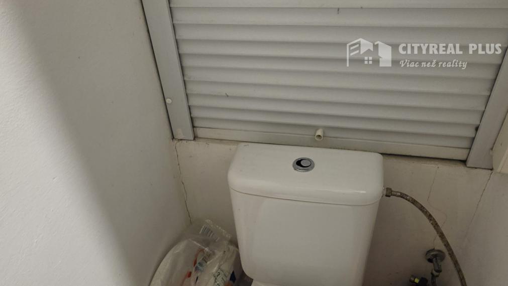 Predám prerobený tehlový 2 izbový byt s lodžiou Šurany