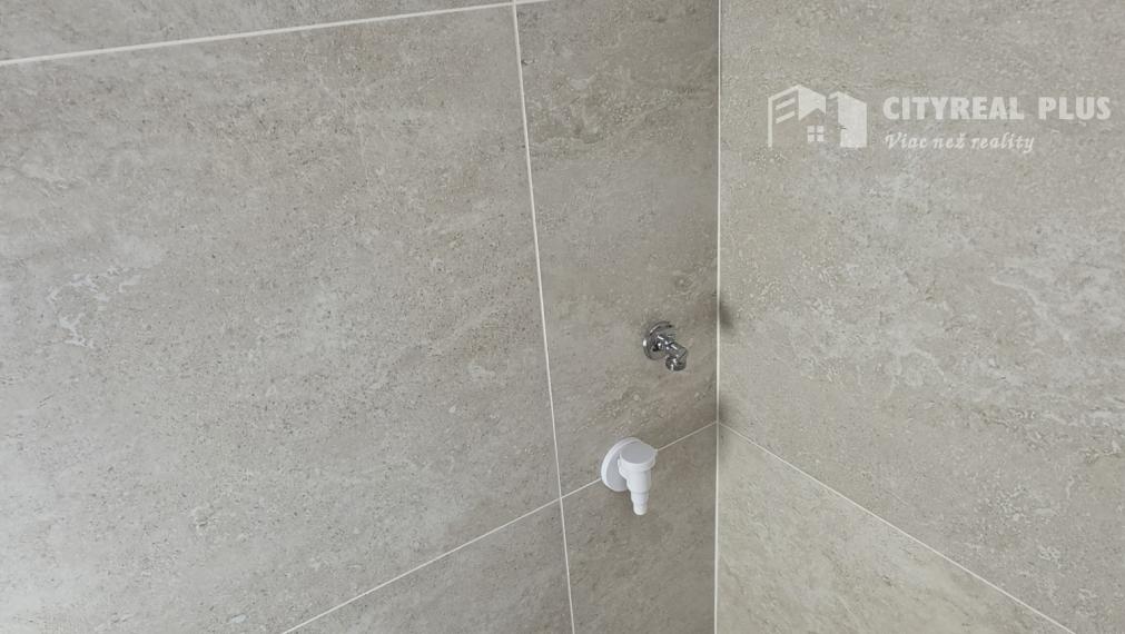 TOPP PONUKA !Ponúkam na predaj rodinný dom v radovej zástavbe v meste Kolárovo