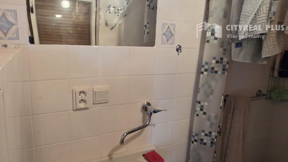 Predám chatu s kúpeľňou na Zúgove Nové Zámky