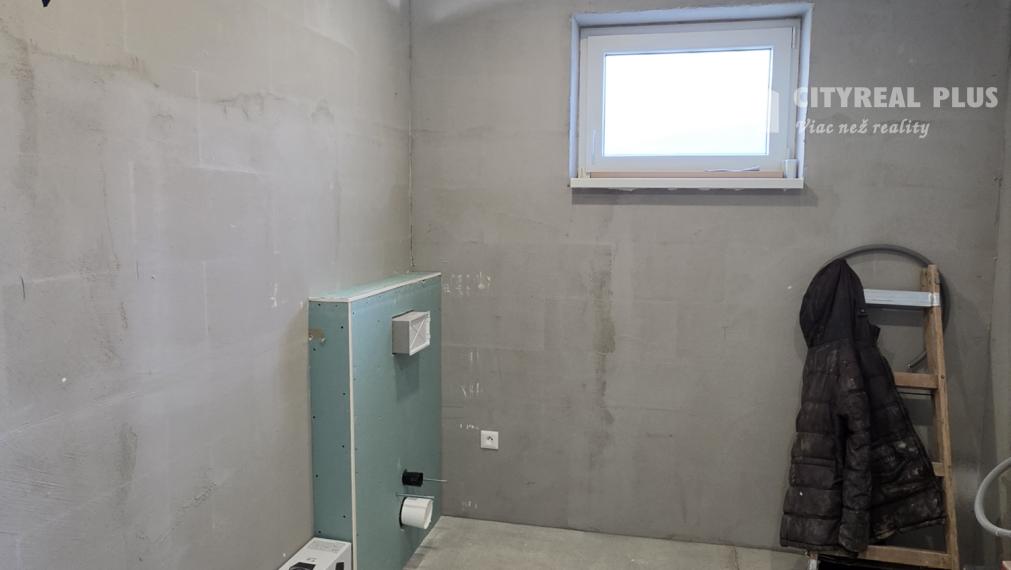 Na predaj 4 izbová moderná novostavba len 15 km od Komárna