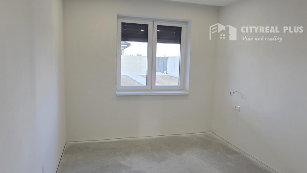 Na predaj 4 izbová moderná novostavba len 15 km od Komárna