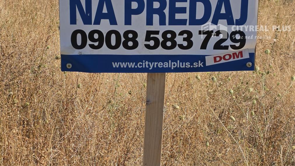 Ponúkam na Predaj 3 izbový dom v stave Hrubá stavba Dvory nad Žitavou