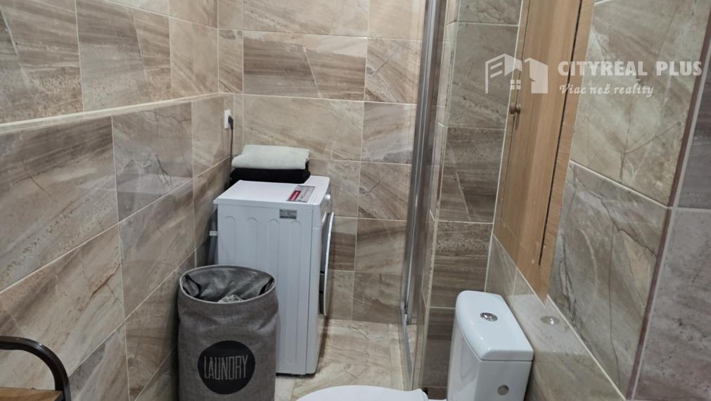 Predám veľký prerobený 2 izbový byt s 2 balkónmi Nábrežná NZ