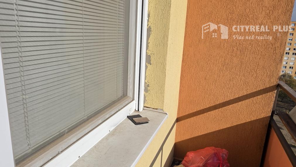 Predám veľký prerobený 2 izbový byt s 2 balkónmi Nábrežná NZ