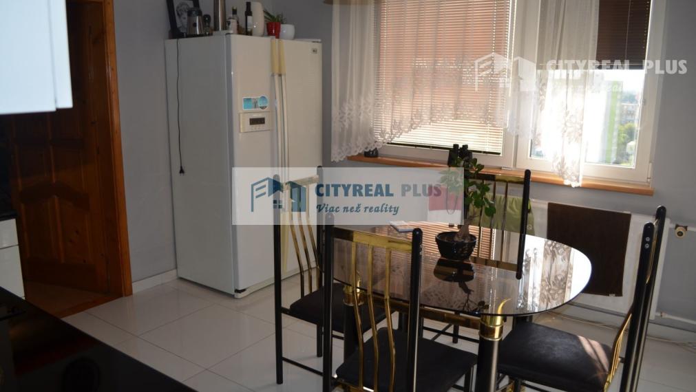 EXKLUZÍVNE !!! Predaj 3 izbový prerobený byt Nábrežná NZ