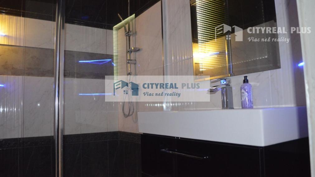 EXKLUZÍVNE !!! Predaj 3 izbový prerobený byt Nábrežná NZ