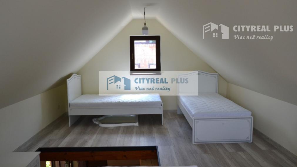 Na predaj krásny objekt so šiestimi chatkami Podhájska