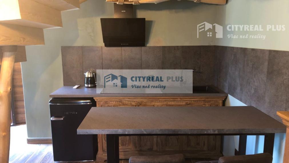 Na predaj krásny objekt so šiestimi chatkami Podhájska