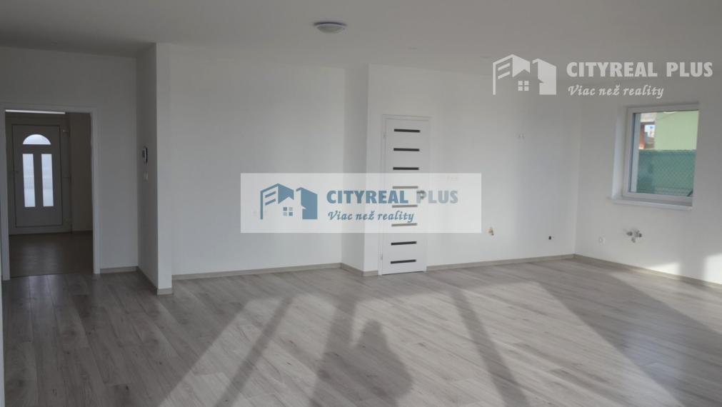 Predám nadštandardnú  4 izbovú NOVOSTVBU rodinného domu  Nitra