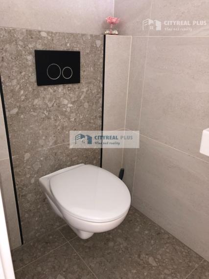 Predám nadštandardnú  4 izbovú NOVOSTVBU rodinného domu  Nitra