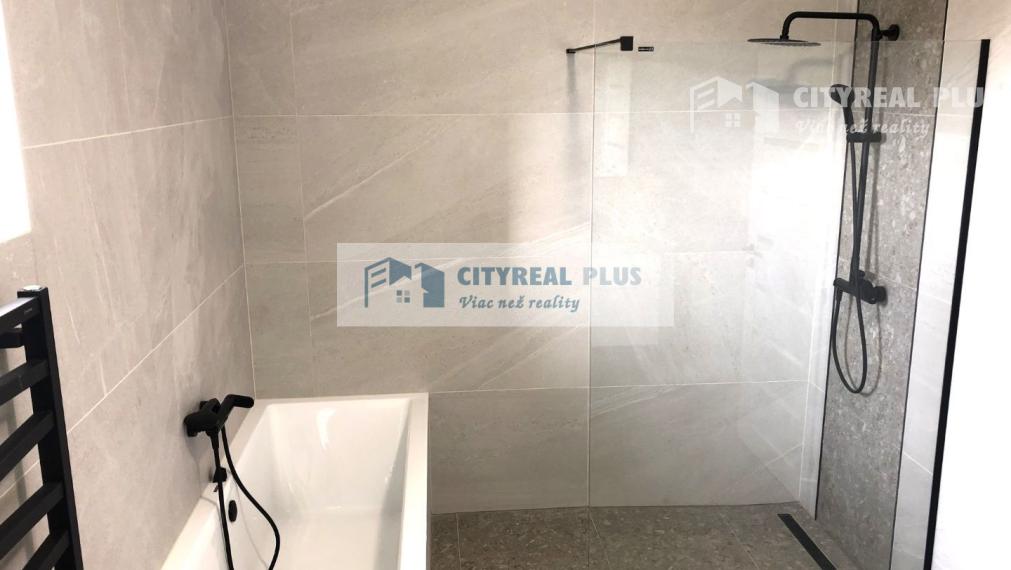 Predám nadštandardnú  4 izbovú NOVOSTVBU rodinného domu  Nitra