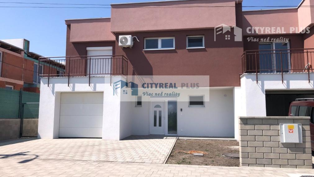 Na predaj 4-izbová novostavba s garážou Šurany