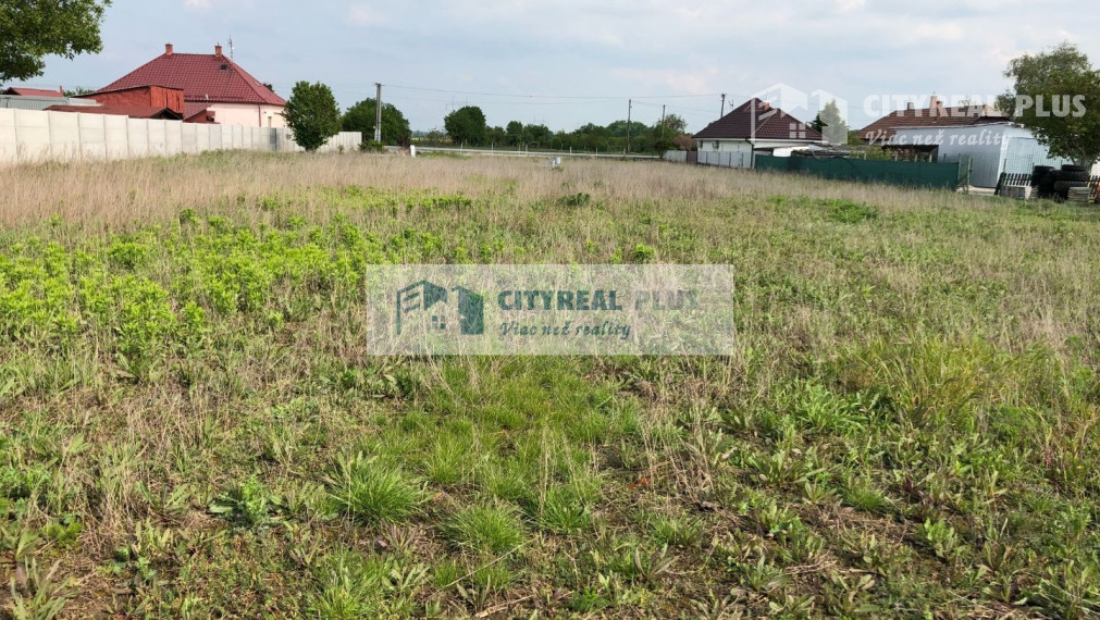 Predám pozemky  Cabaj Čápor