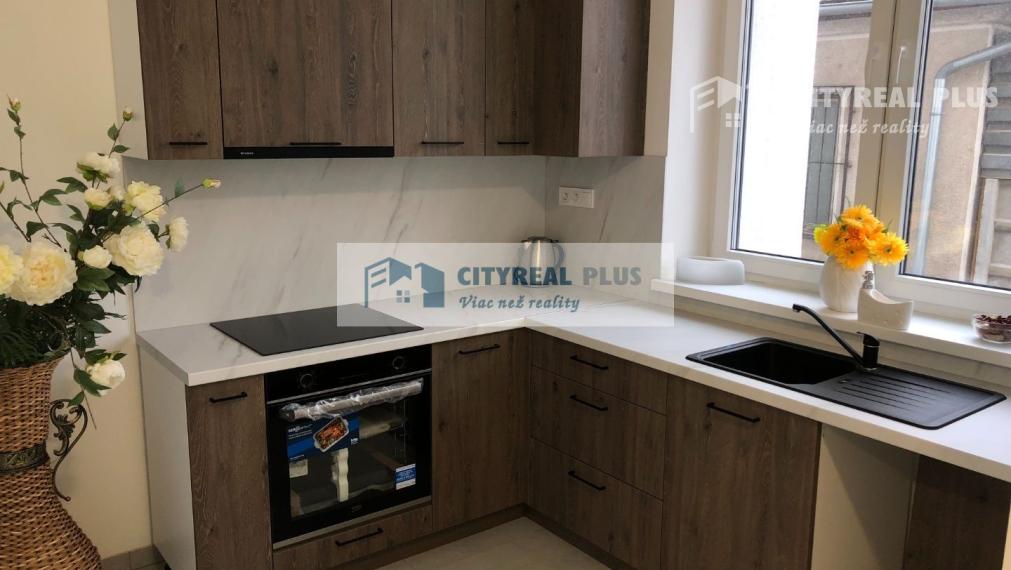 Predám prerobený 1-izbový byt  len 8 km od NZ