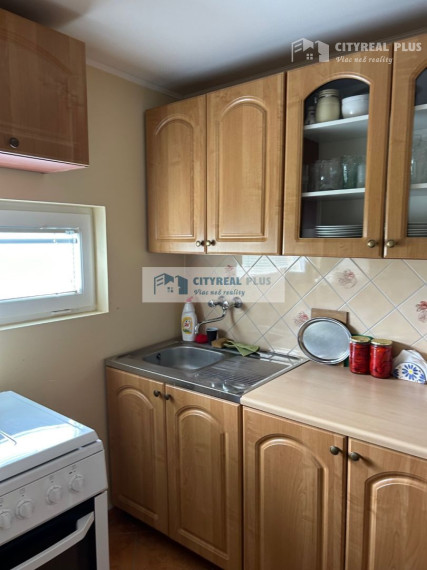 Znížená CENA !!§Ponúkam Vám na predaj zrekonštruovanú Chatu na celoročné bývanie