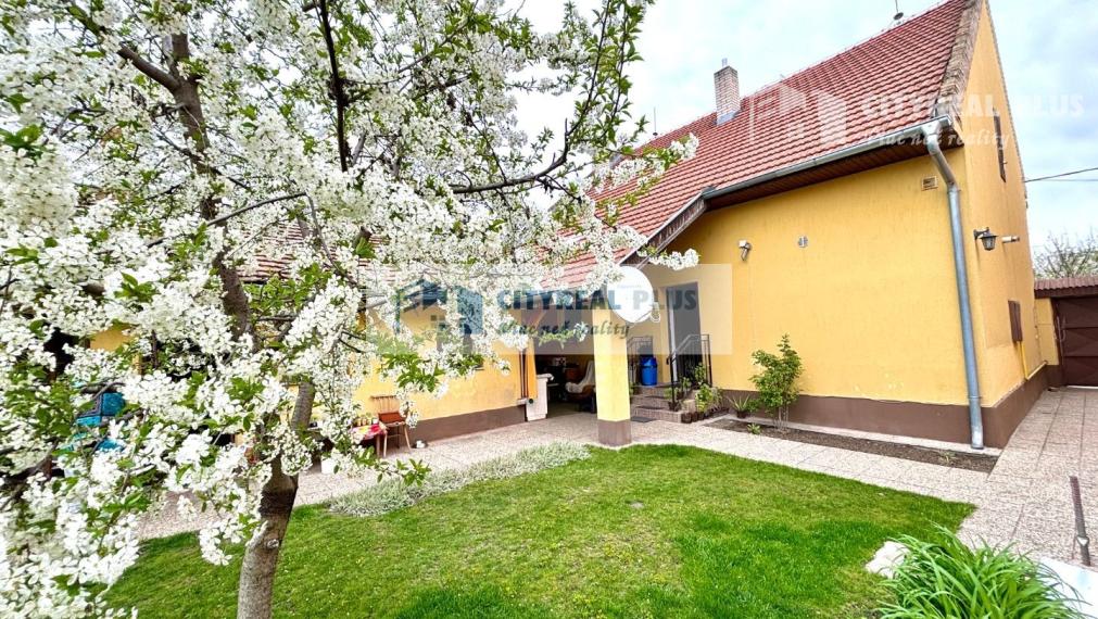 Výrazne znížená cena!!!Ponúkame Vám na predaj dom v Nových Zámkoch!!!