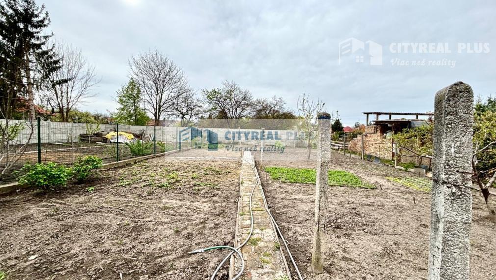 Výrazne znížená cena!!!Ponúkame Vám na predaj dom v Nových Zámkoch!!!