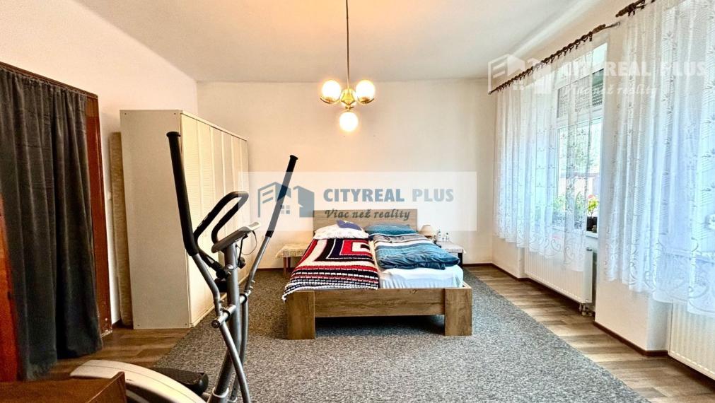 Výrazne znížená cena!!!Ponúkame Vám na predaj dom v Nových Zámkoch!!!