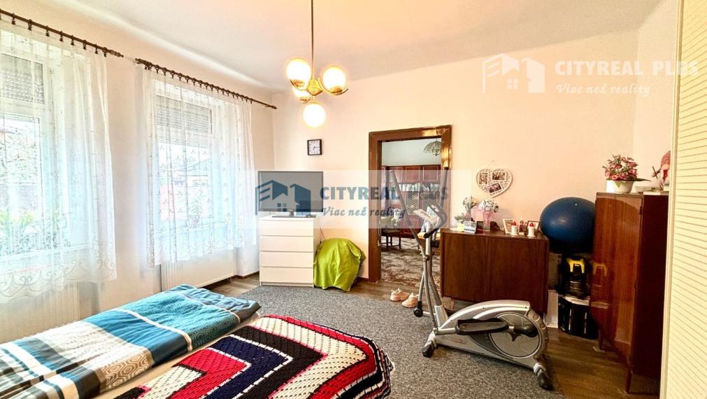 Výrazne znížená cena!!!Ponúkame Vám na predaj dom v Nových Zámkoch!!!