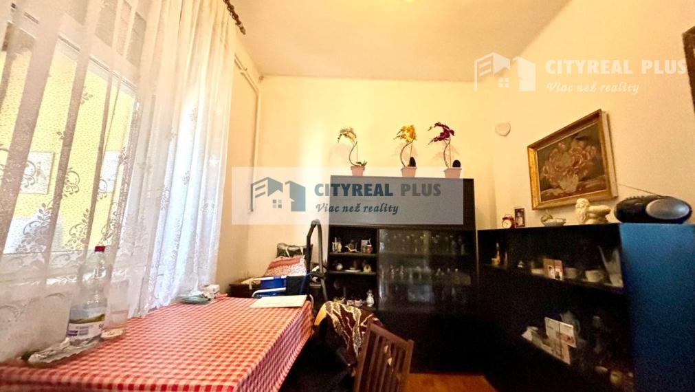 Výrazne znížená cena!!!Ponúkame Vám na predaj dom v Nových Zámkoch!!!