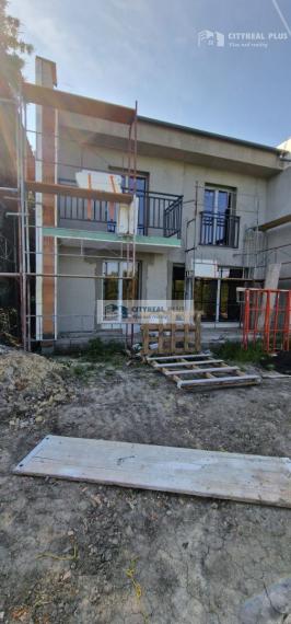 Ponúkam na Predaj novostavbu v radovej zástavbe Nov Zámky