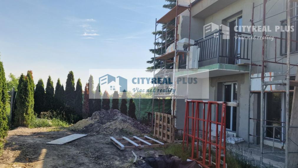 Ponúkam na Predaj novostavbu v radovej zástavbe Nov Zámky