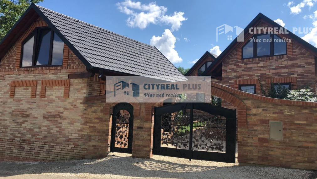 Na prenájom objekt so šiestimi chatkami Podhájska