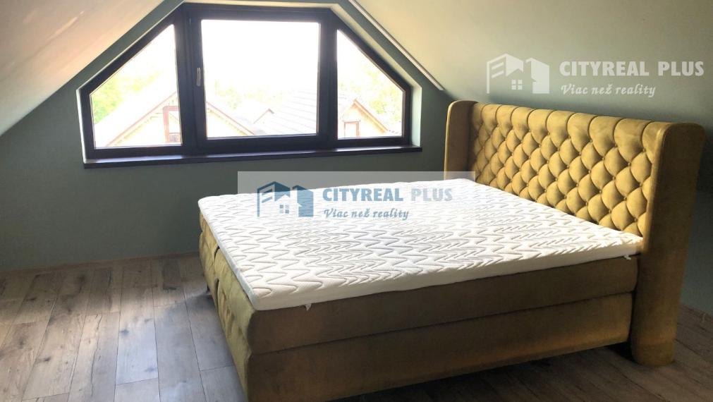 Na prenájom objekt so šiestimi chatkami Podhájska