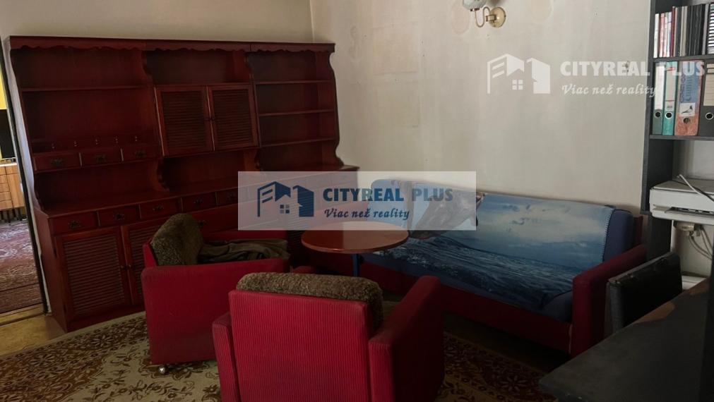 Na predaj dvojgeneračný rodinný dom s pekným pozemkom Andovce