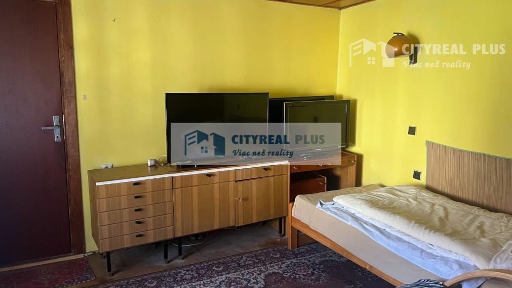 Na predaj dvojgeneračný rodinný dom s pekným pozemkom Andovce