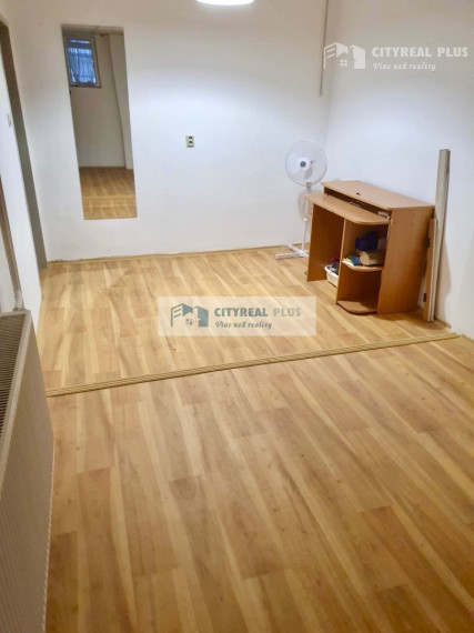 Ponúkame Vám na prenájom samostatnú miestnosť pre kozmetické služby v  Nových Zámkoch