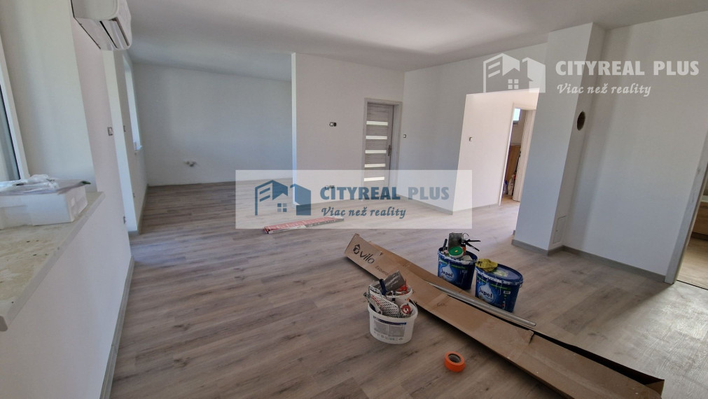 AKTUÁLNE !Ponúkam na predaj novostavbu 4 izbového rodinného domu Dvory nad Žitavou