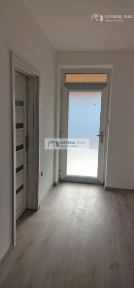 AKTUÁLNE !Ponúkam na predaj novostavbu 4 izbového rodinného domu Dvory nad Žitavou