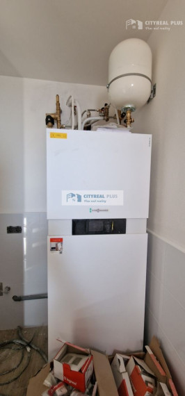 AKTUÁLNE !Ponúkam na predaj novostavbu 4 izbového rodinného domu Dvory nad Žitavou