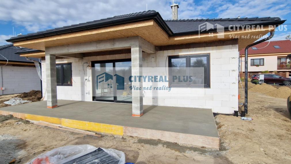 NA PREDAJ 4 IZBOVÁ NOVOSTAVBA - POSLEDNÝ DOM !!!