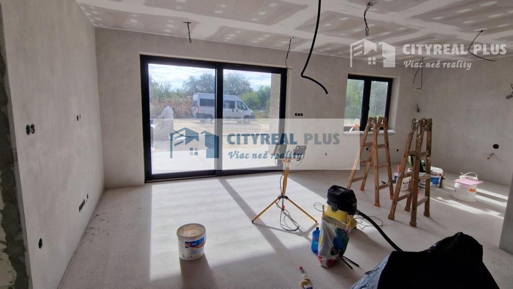 NA PREDAJ 4 IZBOVÁ NOVOSTAVBA - POSLEDNÝ DOM !!!