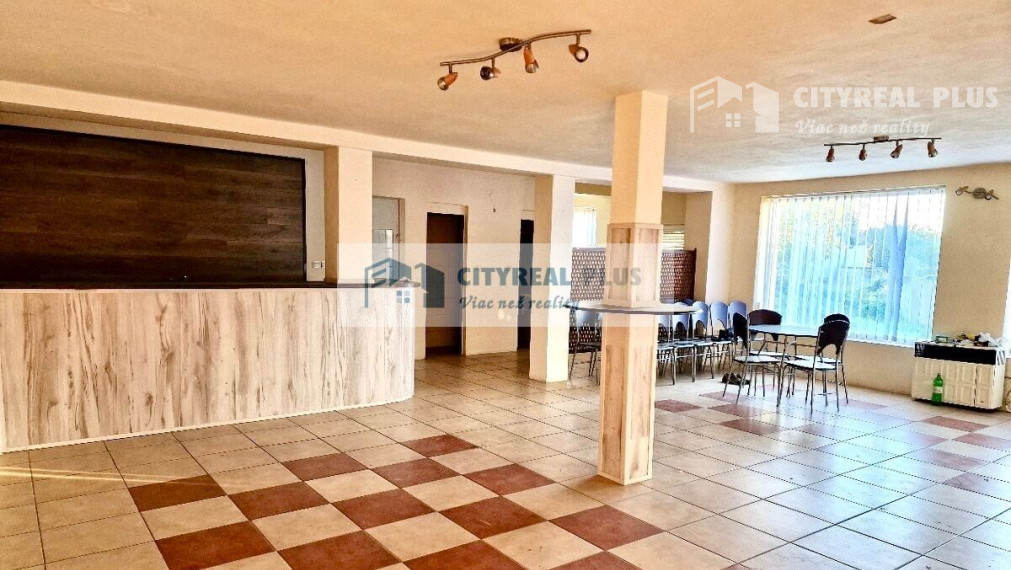 Znížená cena! Ponúkame Vám na predaj polyfunkčnú budovu v Kolárove