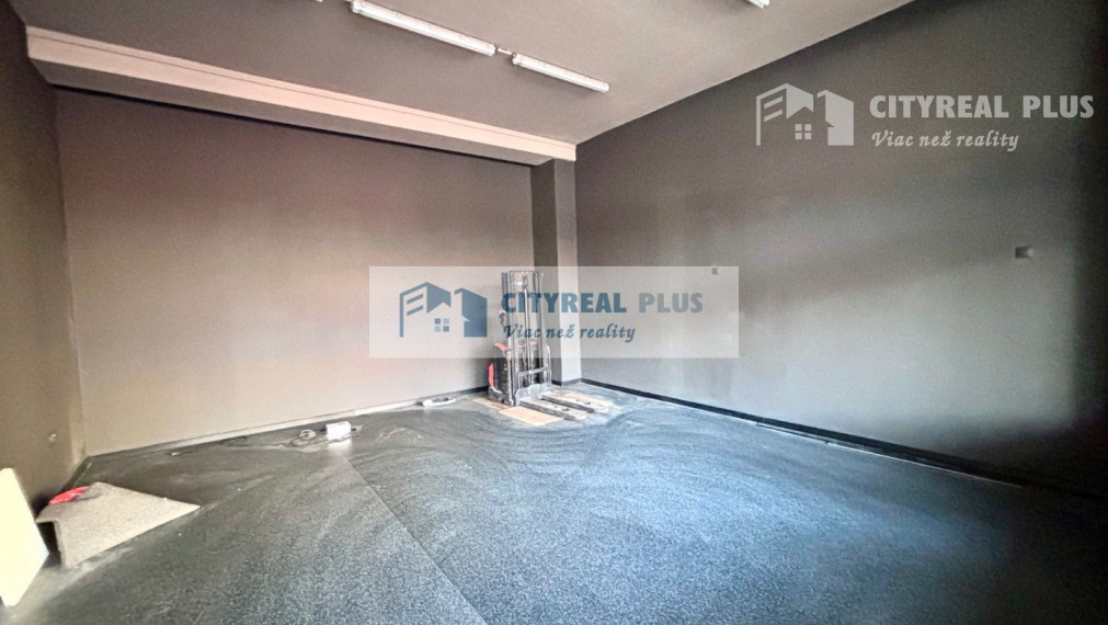 Ponúkame Vám na prenájom obchodné priestory v atraktívnej lokalite v Nových Zámkoch!