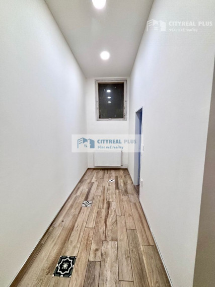 Ponúkame Vám na prenájom obchodné priestory v atraktívnej lokalite v Nových Zámkoch!